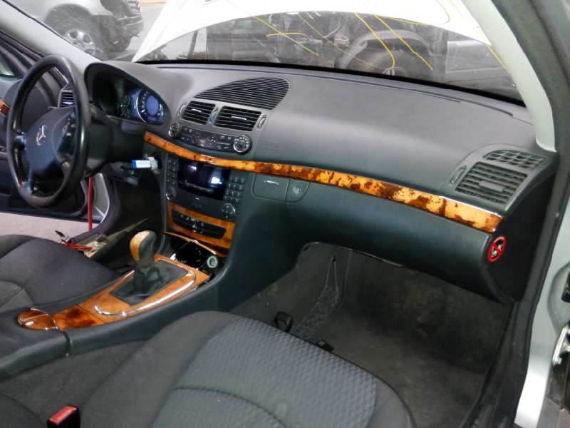 Dashboard Mercedes Benz E Class W211 E 270 Cdi 211 016