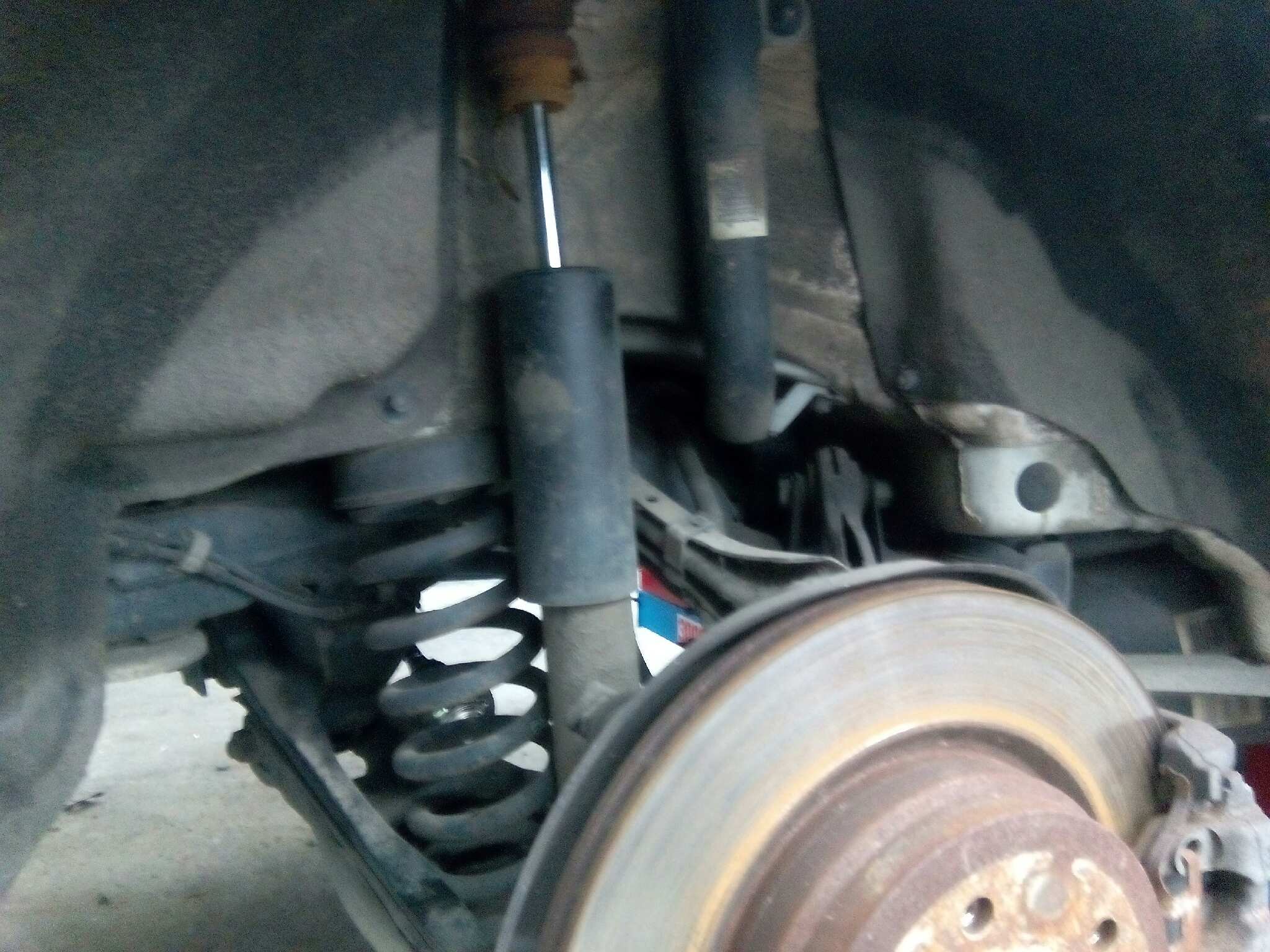 How To Change Rear Shock Absorbers On A BMW E91 atelieryuwa.ciao.jp