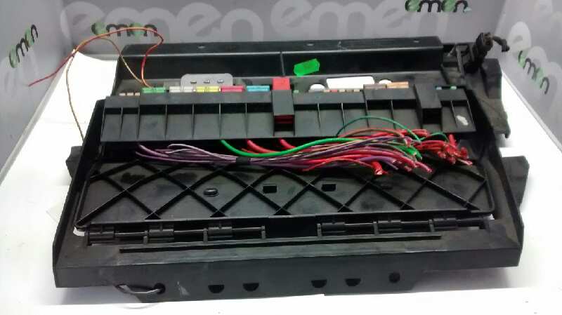 Caja reles / fusibles BMW 5 (E39) 525 tds FUSIBLES | B-Parts