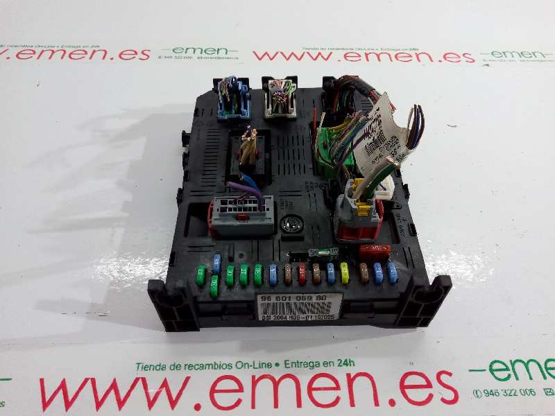 Fuse Box Peugeot 307 3a C 1 6 16v 9660105980 B Parts