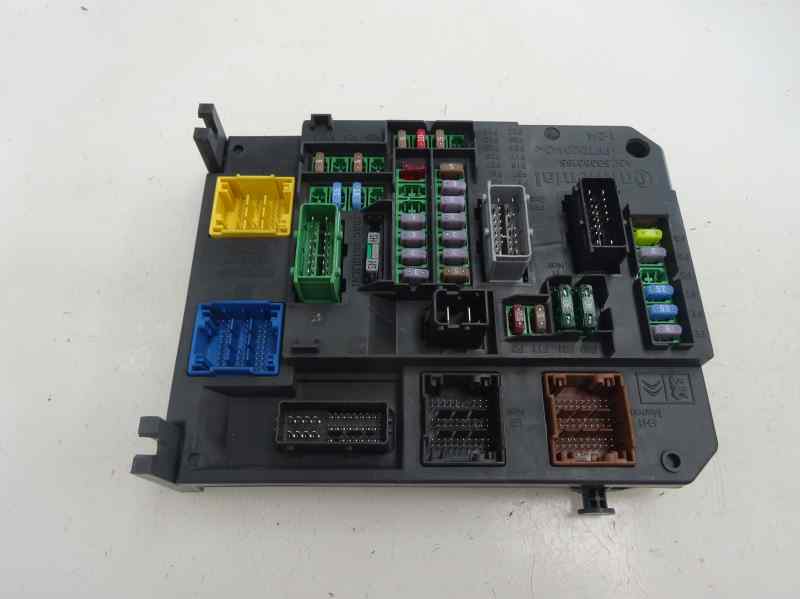 Fuse box PEUGEOT 508 I (8D_) 2.0 HDi 7676438 BParts