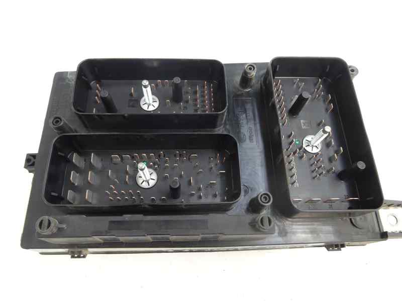 Fuse box OPEL ZAFIRA / ZAFIRA FAMILY B (A05) 1.9 CDTI (M75) 9708024 B