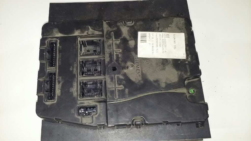 Fuse Box Renault Megane Ii Bm0 1 Cm0 1 1 9 Dci Bm0g Cm0g