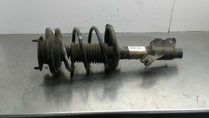 Right Front Shock Absorber Nissan Serena C23 1 6 40318 B Parts