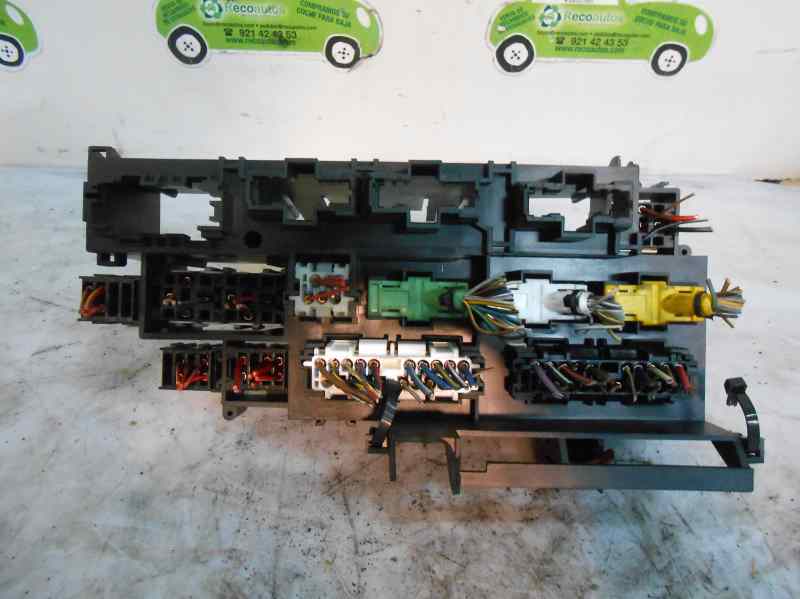 Fuse box BMW 5 (E34) 520 i 24V 8355817 5DK00696501 BParts