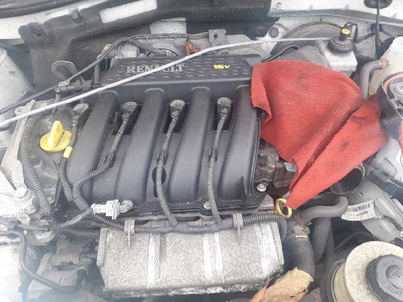 Commande Radio Au Volant Pour Dacia Duster (HS) 2010 - Réf. 8200969681, Occasion Avec Marques D'usage