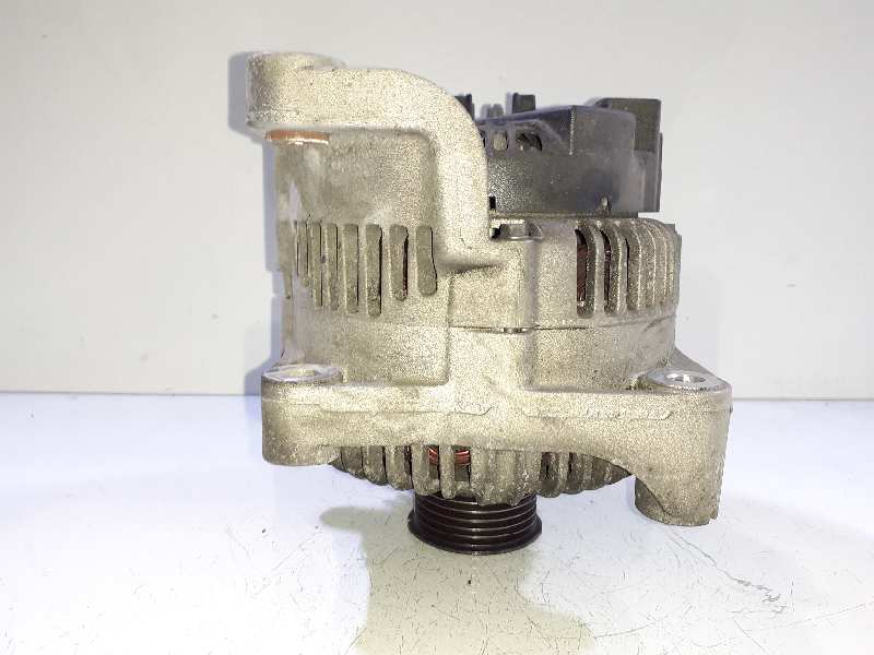 Alternator BMW 5 (E60) 530 d 8208954 | B-Parts