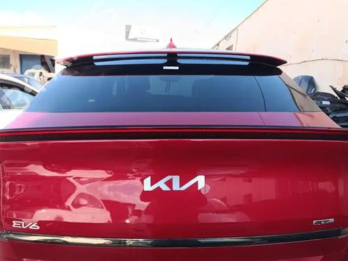 Used Rear center light KIA EV6 (CV) ELECTRIC AWD (325 hp) 29727614