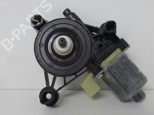 Rudehejsemekanisme venstre bagtil AUDI A3 Sportback (8VA, 8VF) 1.6 TDI (110 hp) 6801477