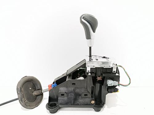 Gear lever PEUGEOT 2008 I (CU_) 1.2 THP 110 / PureTech 110 | BP16916896M90 