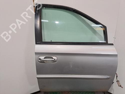 Used Right front door CHRYSLER VOYAGER IV (RG, RS) 2.5 CRD (141 hp) 27973459