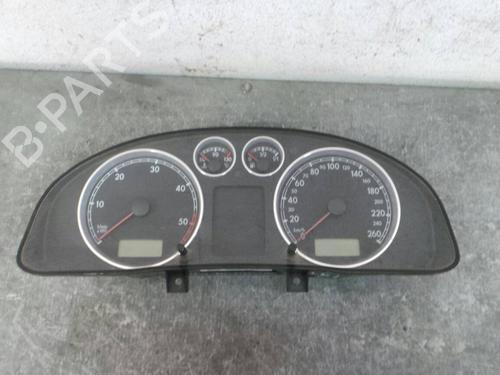 Używane Zestaw wskaźników / Licznik VW PASSAT B5 (3B2) [1996-2001]  76234