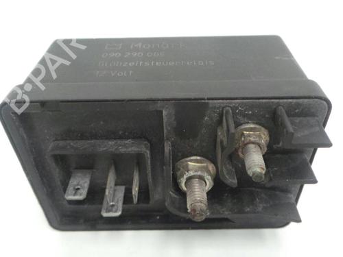Module électronique PEUGEOT 405 I Break (15E) 1.9 D (69 hp) 4708361