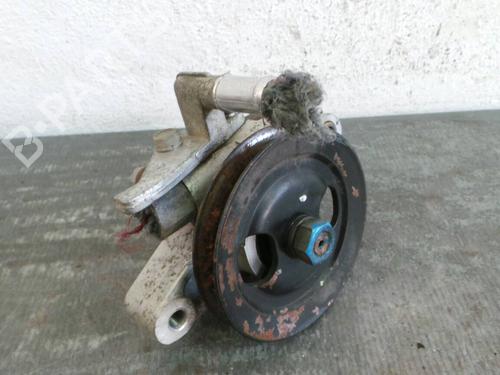 Used Steering pump HYUNDAI LANTRA II Estate (J-2) 1.6 16V (114 hp) 2268440