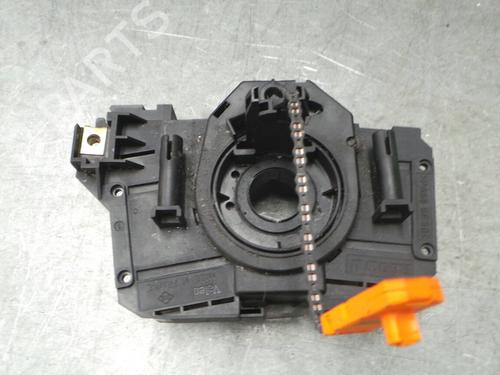 Kontaktrulle Airbag RENAULT CLIO II (BB_, CB_) 1.2 (BB0A, BB0F, BB10, BB1K, BB28, BB2D, BB2H, CB0A,... (58 hp) 3183936