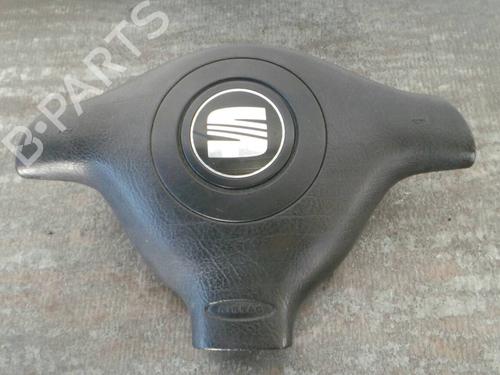 Used Driver airbag SEAT LEON (1M1) 1.4 16V (75 hp) 3023749