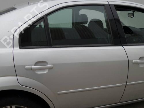 Used Right rear door FORD MONDEO III (B5Y) 2.0 TDCi (130 hp) 233082