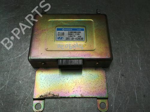 Engine control unit (ECU) HYUNDAI H-1 / STAREX Bus (A1) 2.5 TCi 39110-42030  MH6011-C189