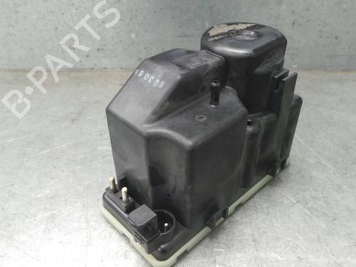 Pompe de verrouillage central MERCEDES-BENZ 124 Saloon (W124) 200 D (124.120) (72 hp) 3961894