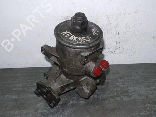 Used Steering pump MERCEDES-BENZ 190 (W201) 2.0 (201.023) (105 hp) 2428542