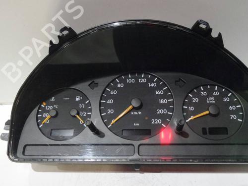 Used Instrument cluster MERCEDES-BENZ M-CLASS (W163) ML 320 (163.154) (218 hp) 2223483