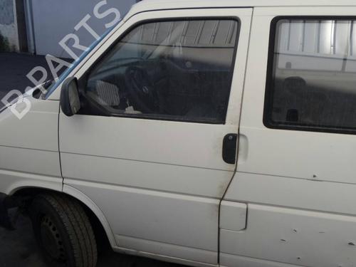 Used Left front door VW TRANSPORTER T4 Bus (70B, 70C, 7DB, 7DK, 70J, 70K, 7DC, 7DJ) 2.5 TDI (88 hp) 3639394