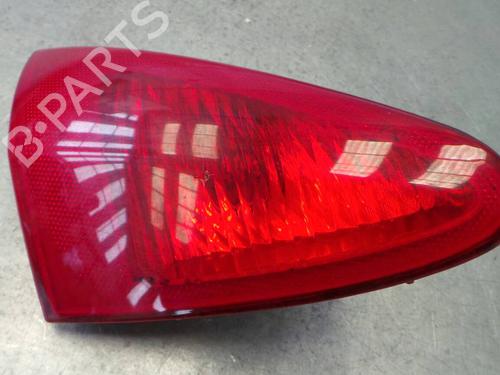Achterlicht kofferdeksel achterklep links ALFA ROMEO 147 (937_) 1.6 16V T.SPARK ECO (937.AXA1A, 937.BXA1A) (105 hp) 189074