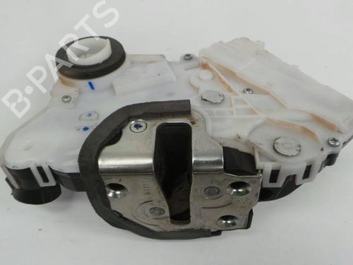 Used Front left lock TOYOTA YARIS (_P13_) 1.4 D (NLP130_, NLP130) (90 hp) 4463238