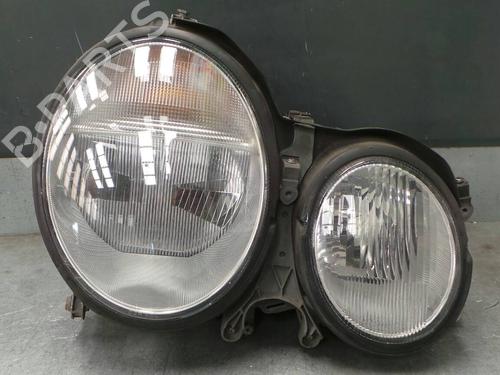 Lampa przednia prawa MERCEDES-BENZ E-CLASS T-Model (S210) E 220 T CDI (210.206) XENON