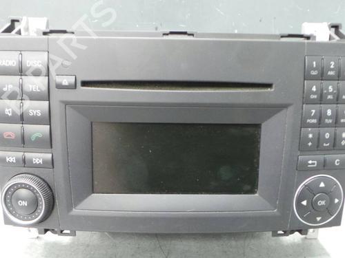 Radio MERCEDES-BENZ B-CLASS Sports Tourer (W245) B 180 CDI (245.207) A1698705794 ; MF2830; 