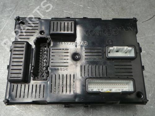 Used Electronic module RENAULT CLIO III (BR0/1, CR0/1) 1.2 16V (BR02, BR0J, BR11, CR02, CR0J, CR11) (75 hp) 3243437