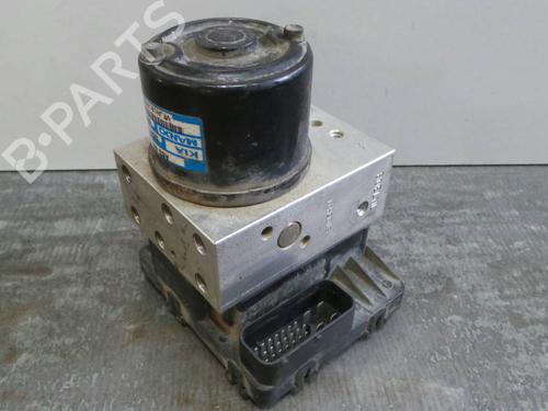 Used ABS pump KIA CARNIVAL I (UP, FL) 2.9 TDi (126 hp) 3255093