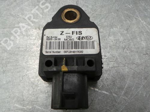 Used Electronic module HYUNDAI i30 (FD) 1.6 CRDi (116 hp) 228681