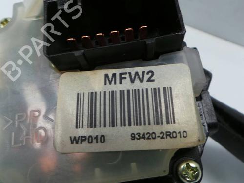 Steering column stalk HYUNDAI i30 (FD) 1.6 CRDi | BP1573883I23 