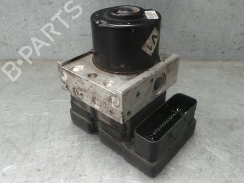 Używane Pompa ABS FORD FIESTA VI Van 1.4 TDCi (68 hp) 3961909