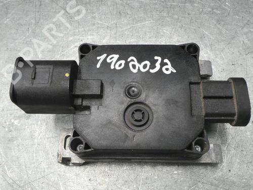 Used Electronic module BMW 1 (F21) 116 d (116 hp) 2825421