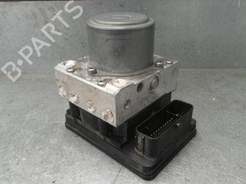 Used ABS pump FIAT 500L (351_, 352_) 1.3 D Multijet (199.LYM11, 199.LYM1A) (95 hp) 3434382
