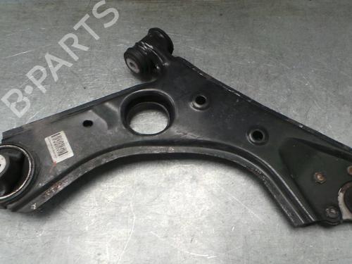 Used Right front suspension arm FIAT 500L (351_, 352_) 1.3 D Multijet (199.LYM11, 199.LYM1A) (95 hp) 3434495