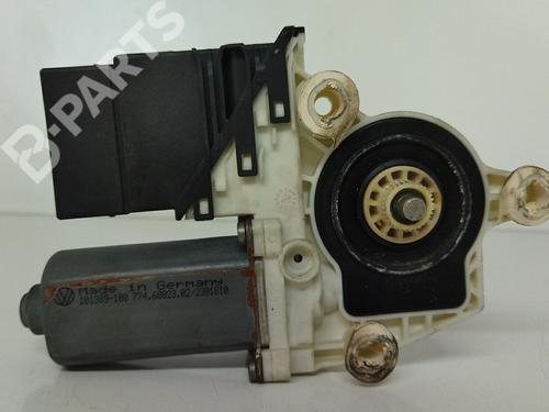 Alzavetro posteriore sinistro VW GOLF IV (1J1) 1.6 (100 hp) 1J4959811A