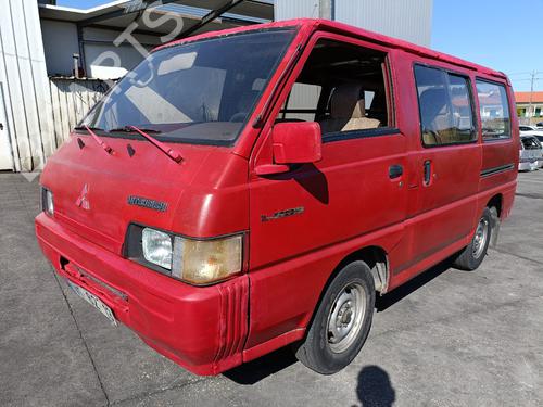 Brugte MITSUBISHI L 300 III Bus (P0_W, P1_W, P2_W, P3_W) 2.5 D (P05W, P15W, P25W) (69 hp) 1377007