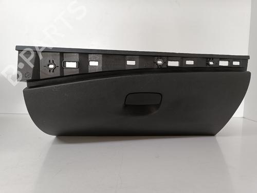 Glove box RENAULT MEGANE III Hatchback (BZ0/1_, B3_) 1.5 dCi (BZ09, BZ0D, BZ1W, BZ29, BZ14) (110 hp) 681080008R