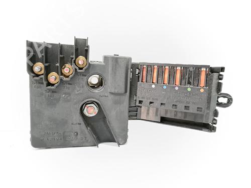 Fuse box MERCEDES-BENZ E-CLASS (W211) E 220 CDI (211.006) A2115460641