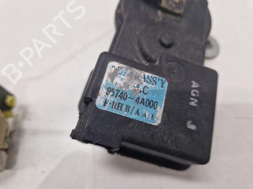 Front right lock HYUNDAI H-1 Van (A1) 2.5 CRDi | BP16568651C97