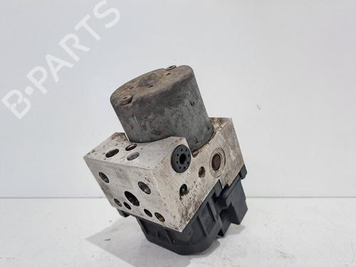Used ABS pump RENAULT MEGANE I Classic (LA0/1_) 1.4 16V (LA0D, LA1H, lA0W, LA10) (95 hp) 17542475