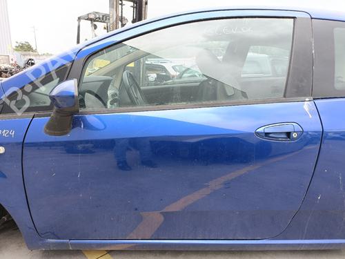 Used Left front door FIAT GRANDE PUNTO (199_) 1.2 (65 hp) 17726943