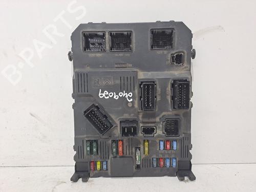 Zekeringkast FIAT PUNTO (188_) 1.2 16V 80 (188.233, .235, .253, .255, .333, .353, .639,... (80 hp) 20124127