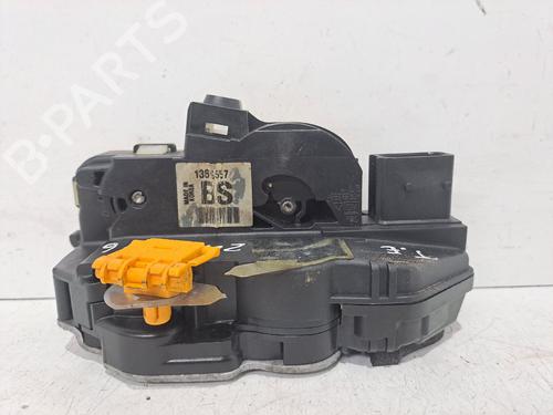 Rear left lock OPEL INSIGNIA A (G09) 2.0 CDTI 4x4 (68) 13579557