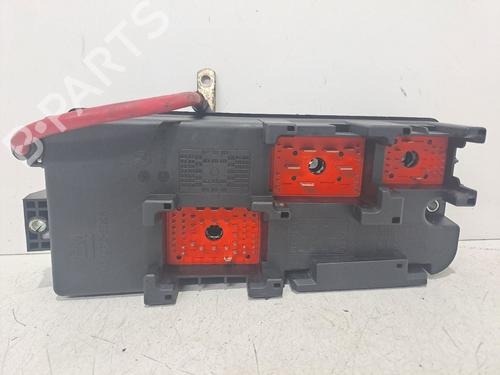 Fuse box OPEL VECTRA C Estate (Z02) 1.9 CDTI (F35) | BP21562359E1 