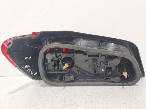 Right taillight PEUGEOT 306 Hatchback (7A, 7C, N3, N5) 1.4 | BP23082069C35