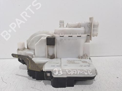 Used Front right lock VW GOLF III (1H1) 1.6 (101 hp) 23192218